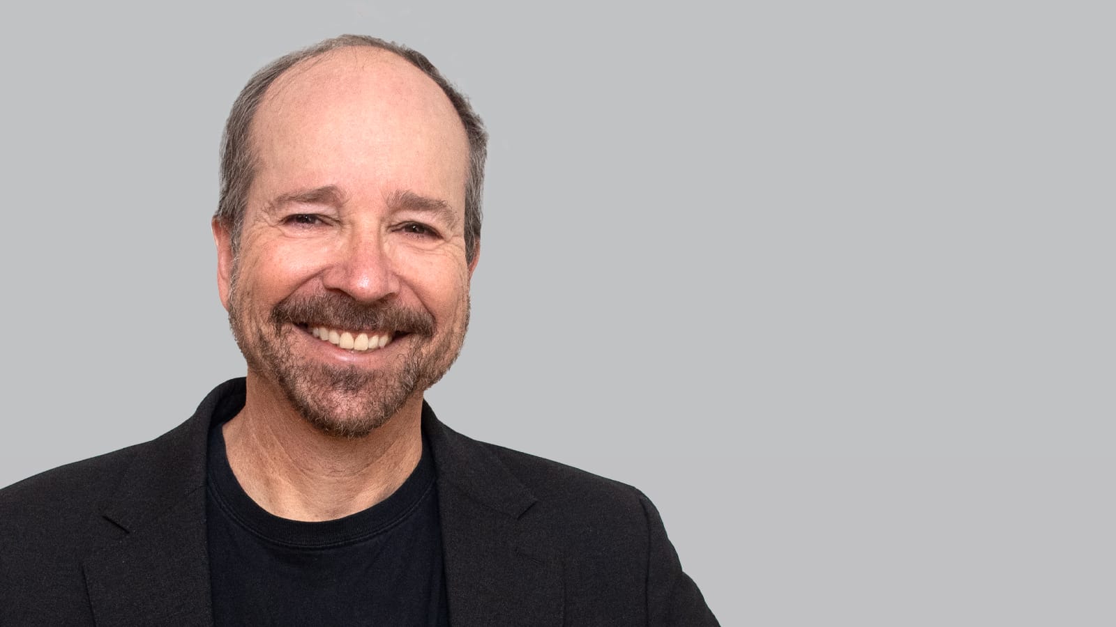 Head shot of Eric Turcotte